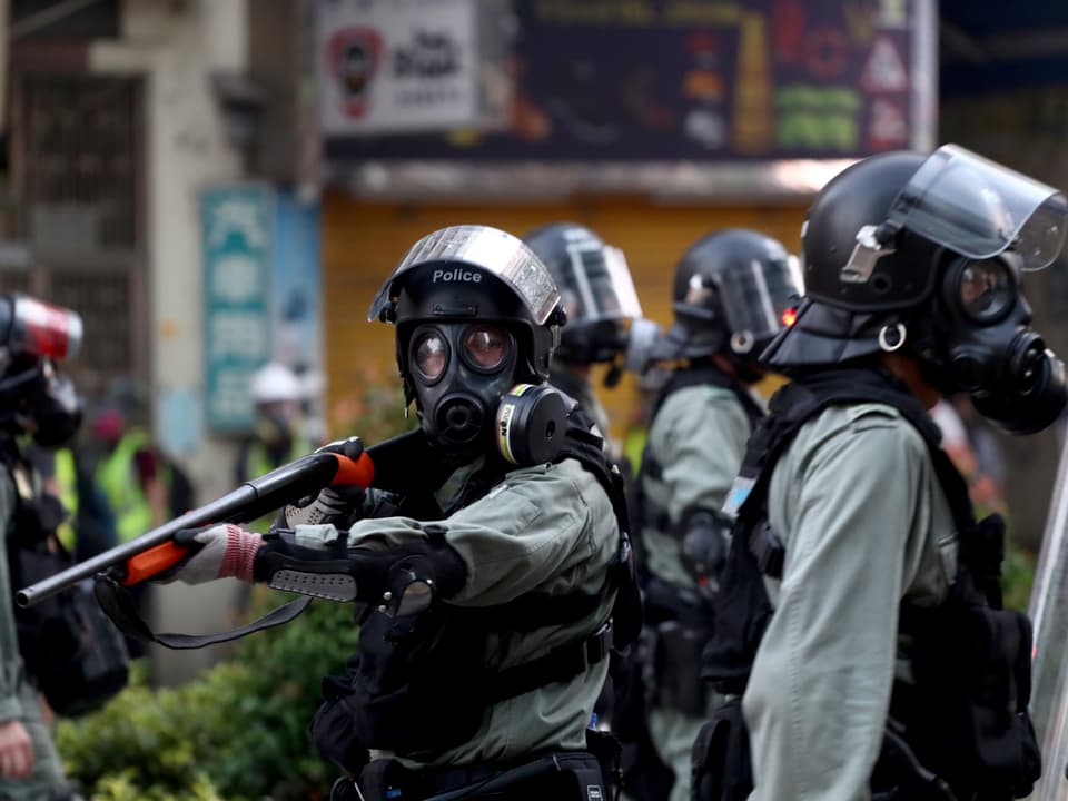 Männer mit Kampfmontur