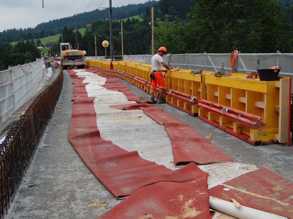 Sanierungsarbeiten an der Weissenbachbrücke