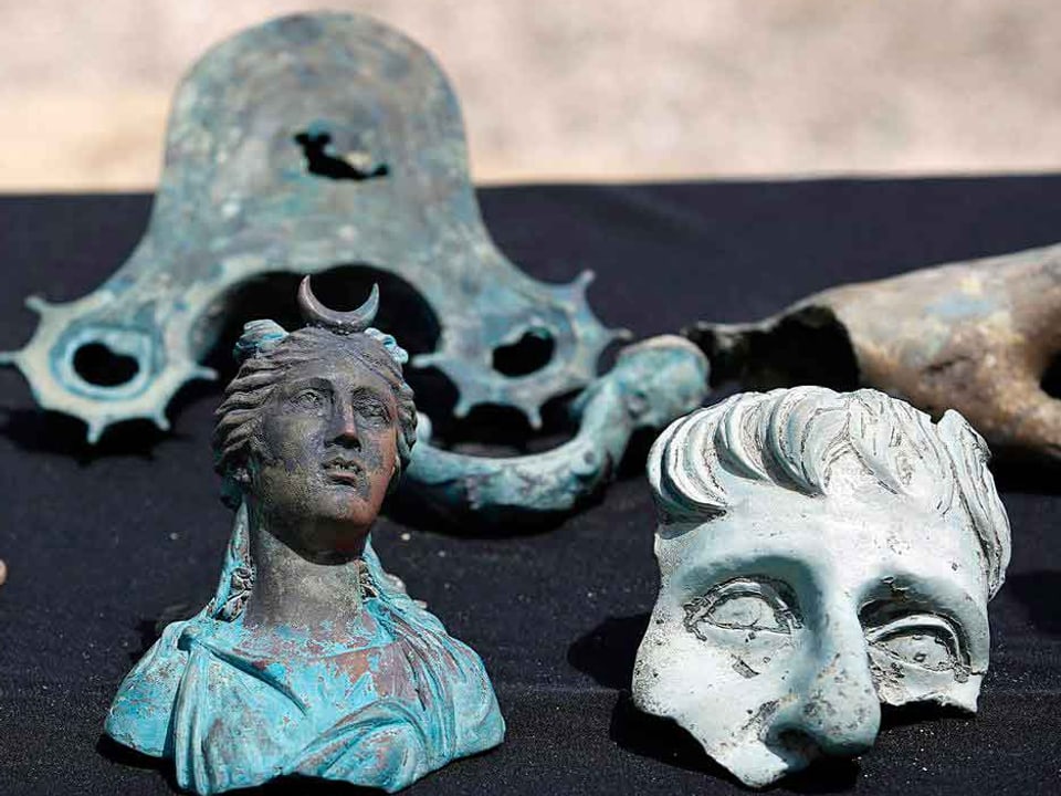 Bronze-Artefakte