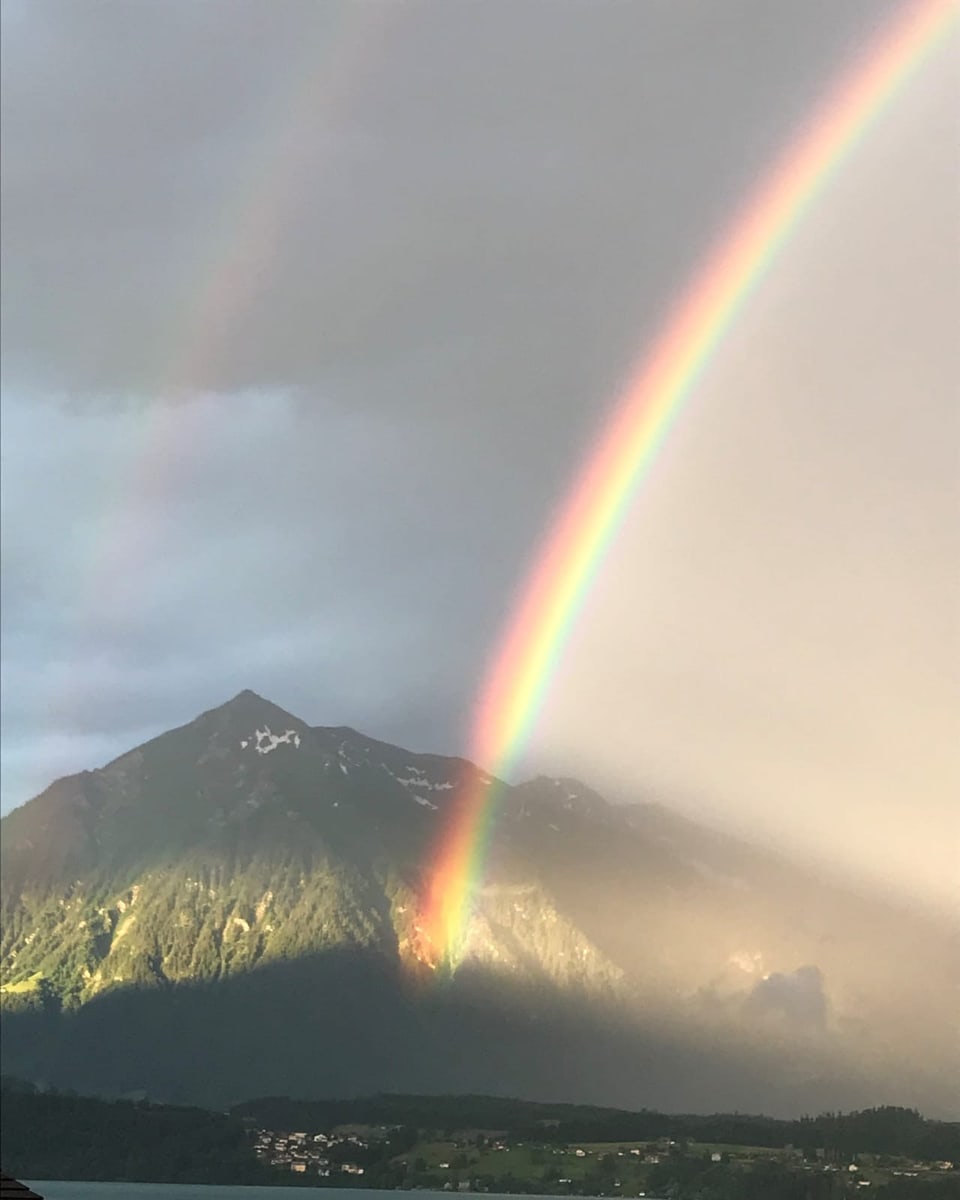 Niesen mit Regenbogen 