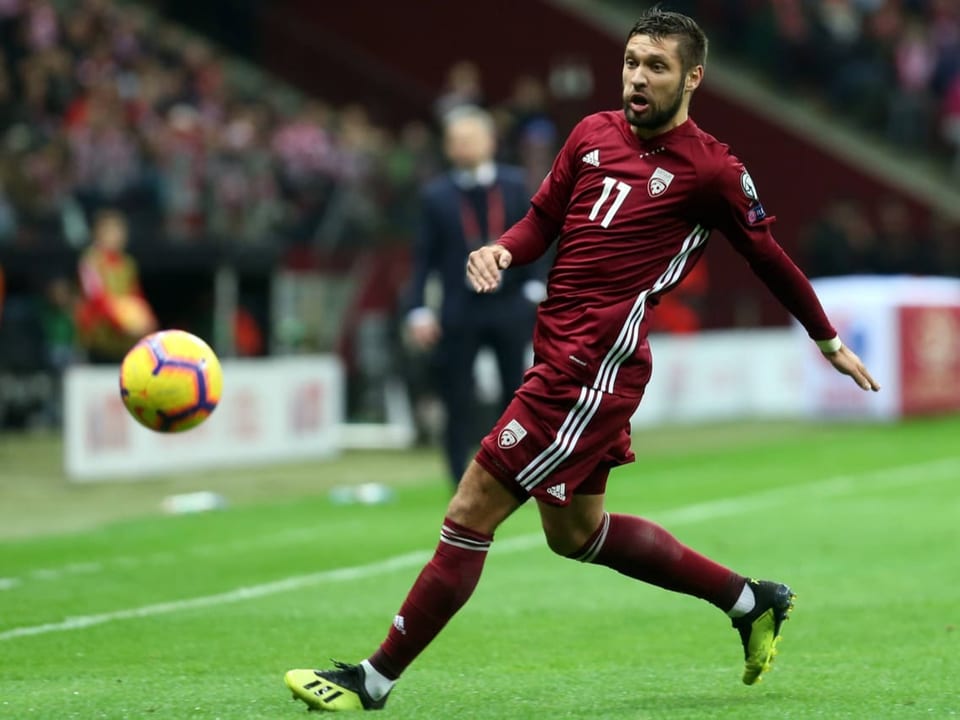 Trug auch schon das lettische Nationaltrikot Karasausks im Lettland-Trikot