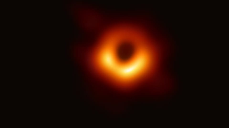 Das erste Bild eines Schwarzen Lochs
