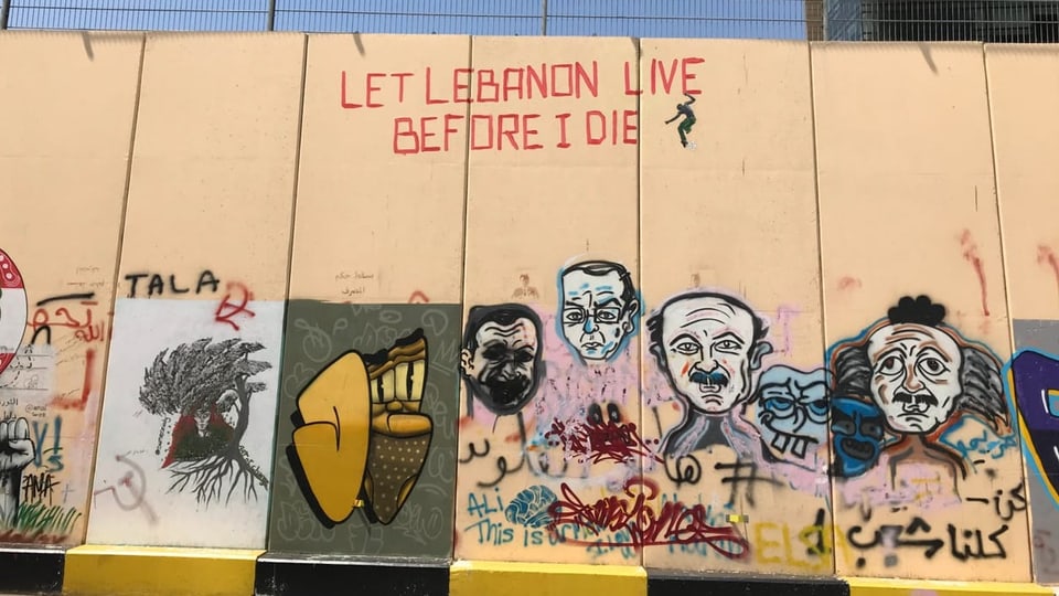 Graffiti an Wand.