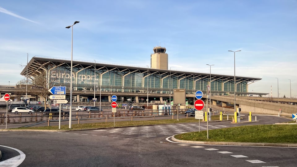 Flughafen Basel Mulhouse Parken Kosten www.srf.ch