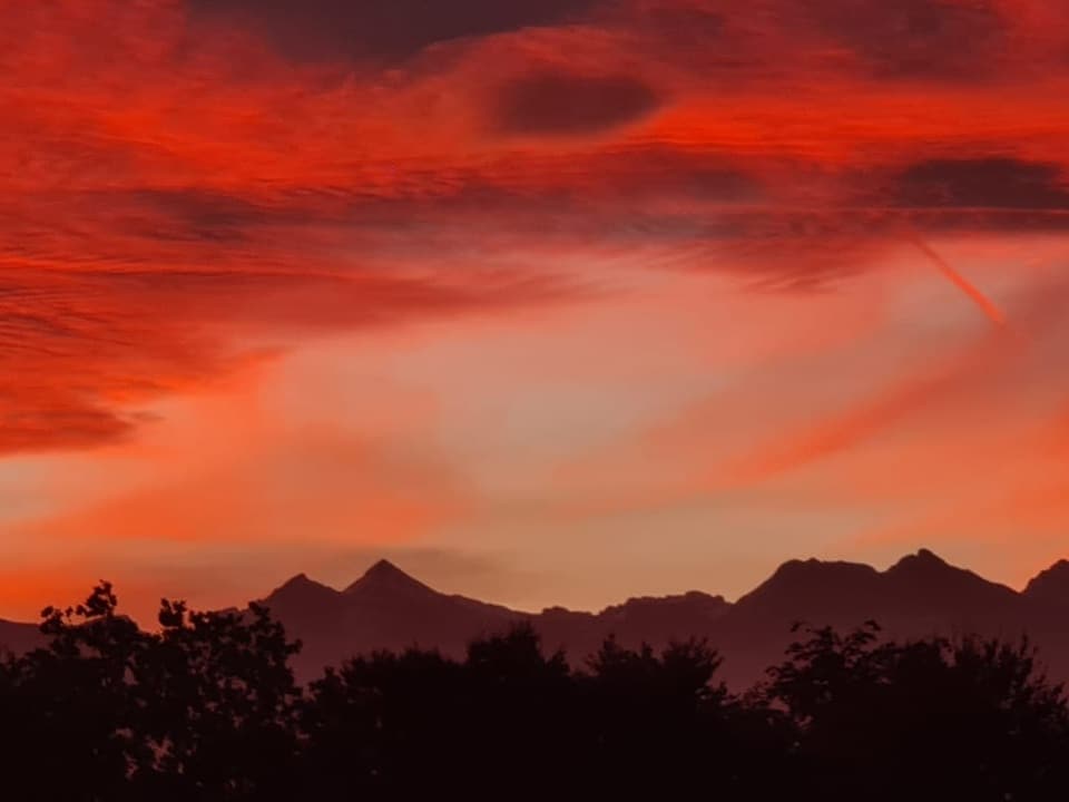 Emmenbrücke LU Roter Himmel.