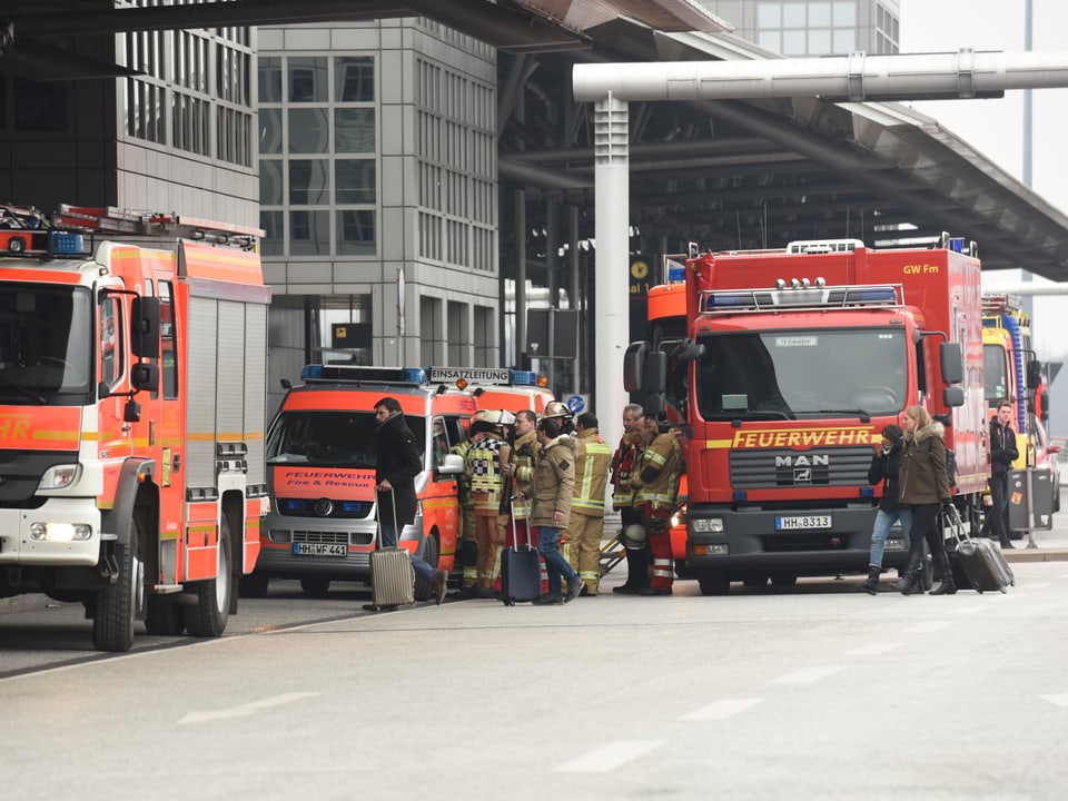 Feuerwehreinsatz am Hamburger Flughafen