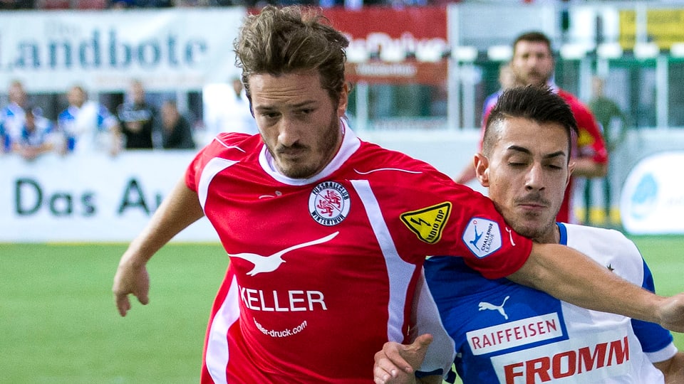 Jonas Elmer (links, bereits im Trikot des FC Winterthur) wechselt in die Challenge League.