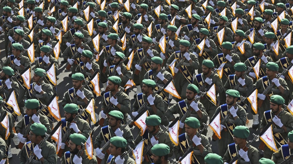 Angehörige der Revolutionsgrad bei einer Militärparade in Teheran im September 2022
