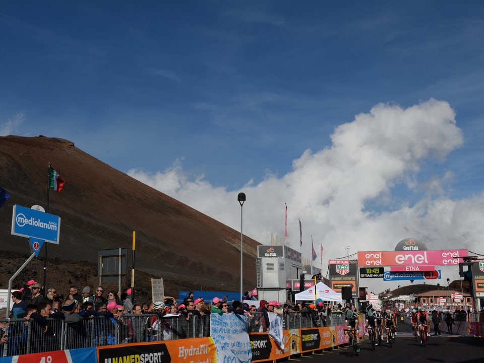 Das Ziel einer Giro-Etappe auf dem Ätna
