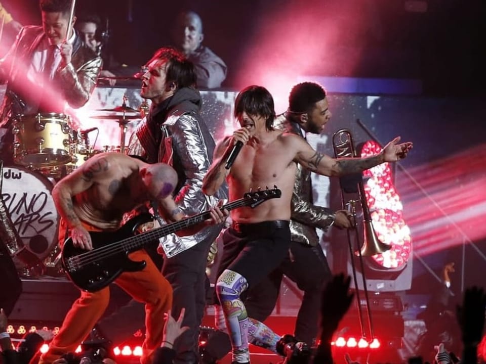 Die Red Hot Chili Peppers beim Super Bowl