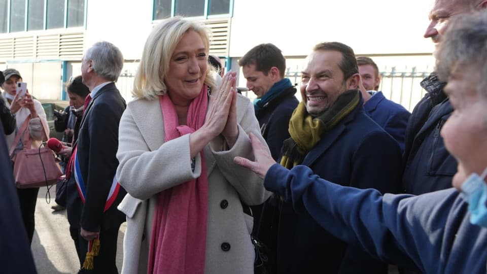 Marine Le Pen in Villers-Cotterêts