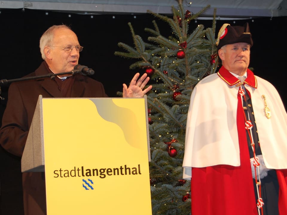 Der Bundespräsident bei seiner Rede an Gäste und Bevölkerung in Langenthal.