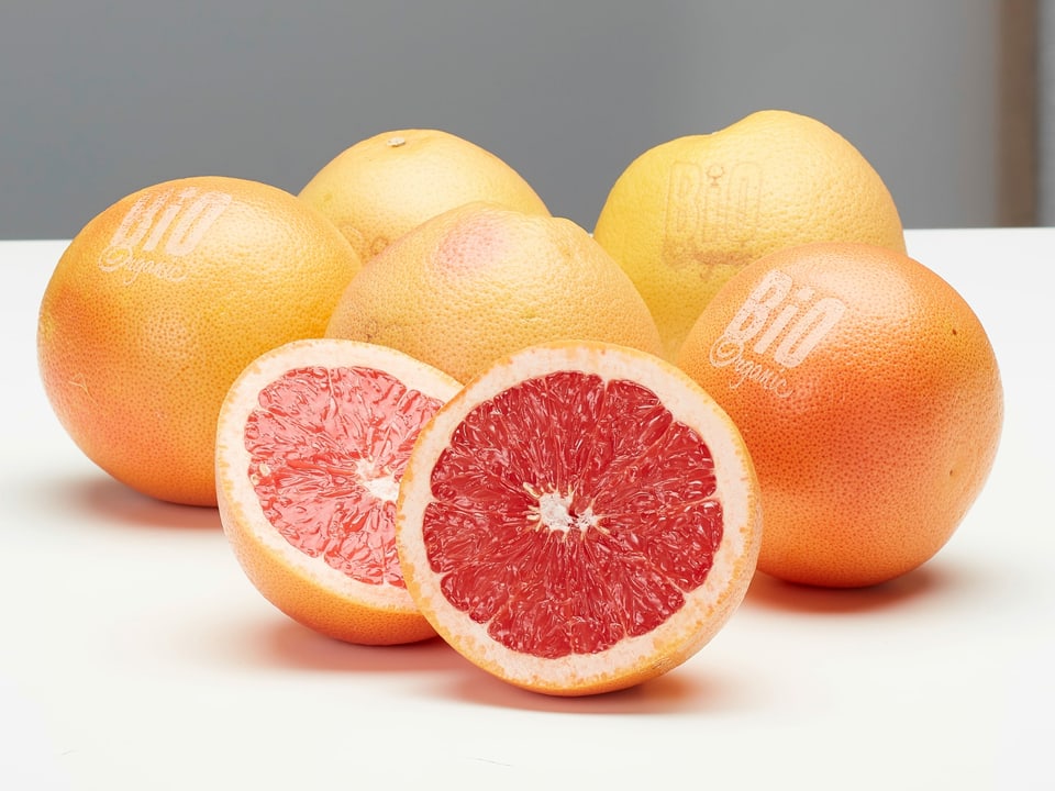 Grapfruit mit Bio-Branding_label