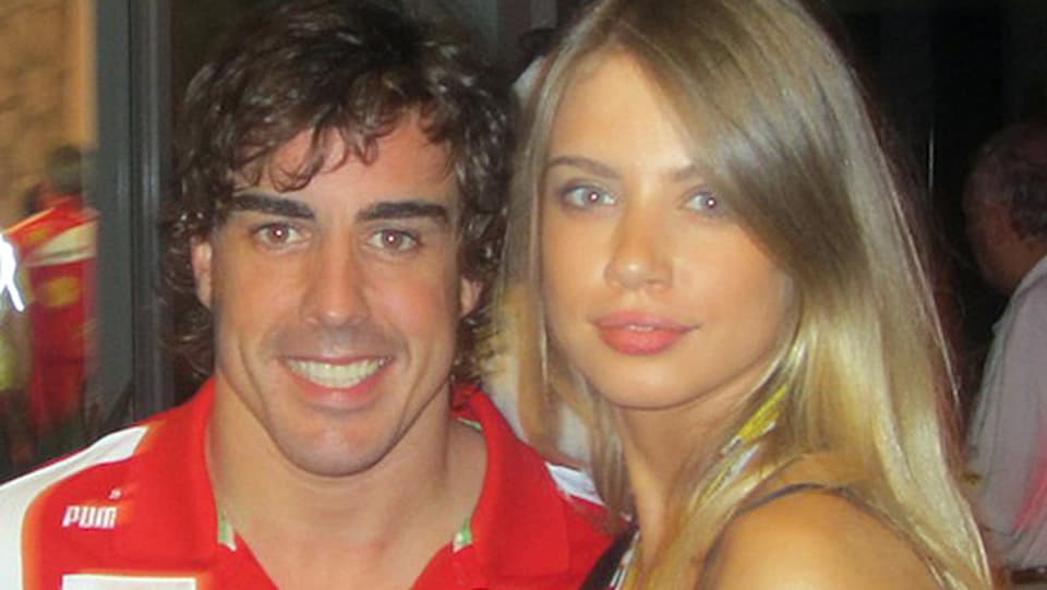 Schweiz Fernando Alonso Distanziert Sich Von Xenia Tchoumitcheva Glanz Gloria Srf