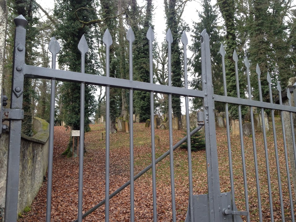 Eingang zum jüdischen Friedhof