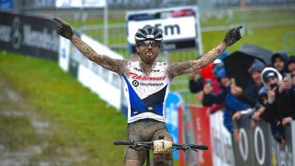 MTB cuppa mundiala a Les Gets - Mathias Flückiger gudogna emprova