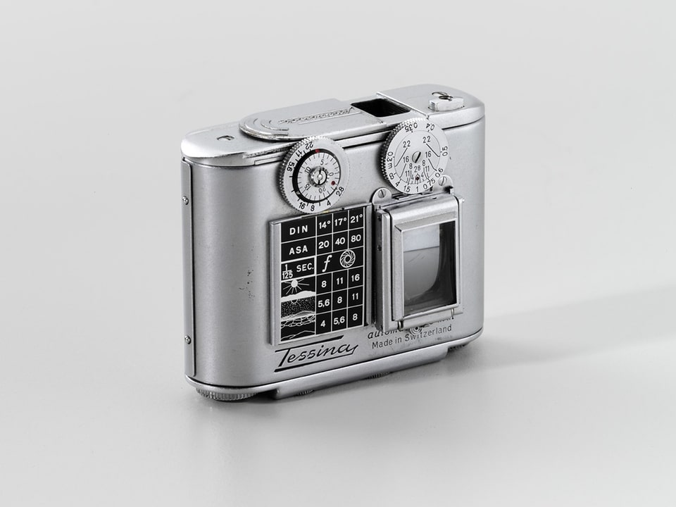 Ein Produktfoto der 35-mm-Kamera Tessina.