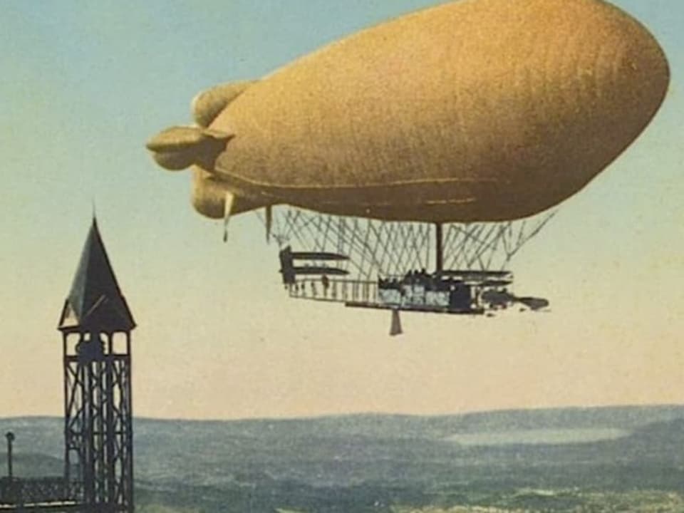 Ein Zeppelin schwebt neben dem Hammetschwandlift auf dem Bürgentstock.