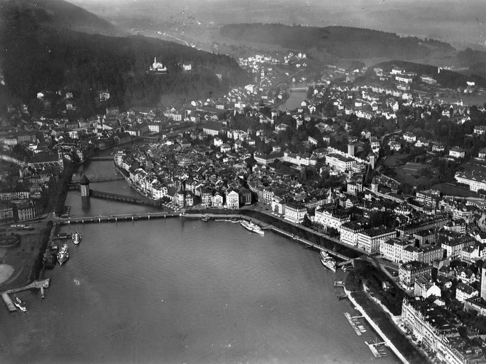 Die Aufnahme aus dem Jahr 1931 zeigt die Altstadt von Luzern.