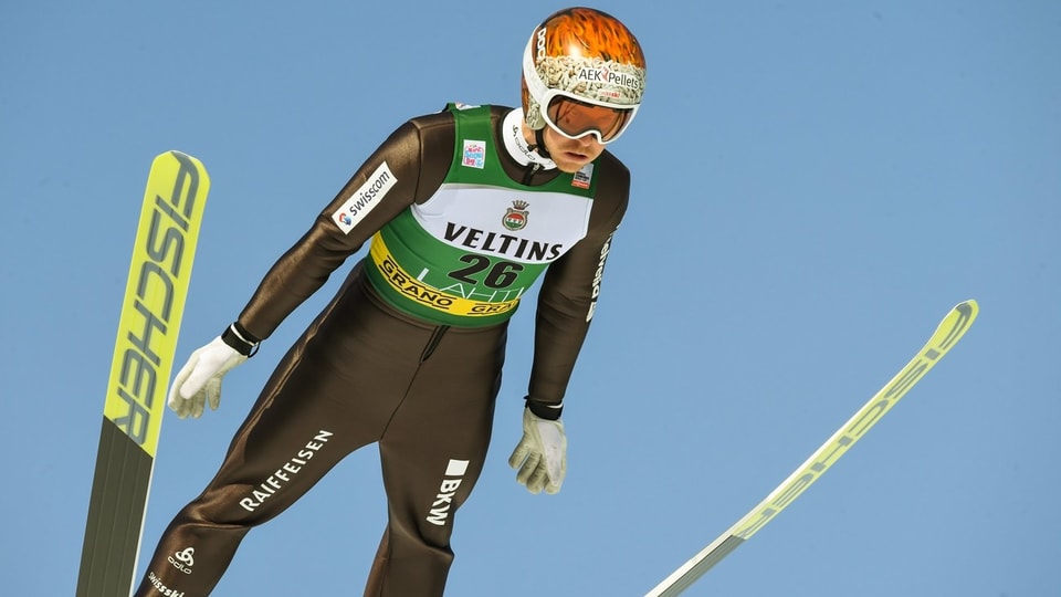 Ein Skispringer