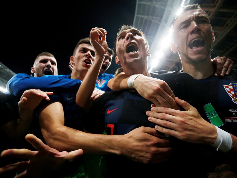 Mario Mandzukic nach dem 2:1 aus der Perspektive des AFP-Fotografen.