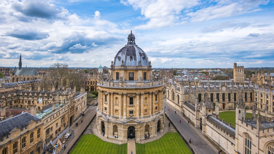 Radcliffe Camera, die Hauptbibliothek von Oxford.