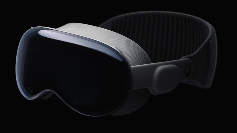 Die dunkle Virtual-Reality-Brille sieht aus wie eine Skibrille.