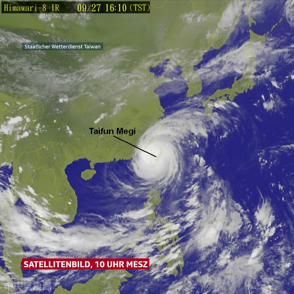 Vom Satelliten aus ist die Wirbelstruktur des Taifuns gut zu erkennen. Über vielen Teilen Chinas ist der Himmel noch wolkenlos.