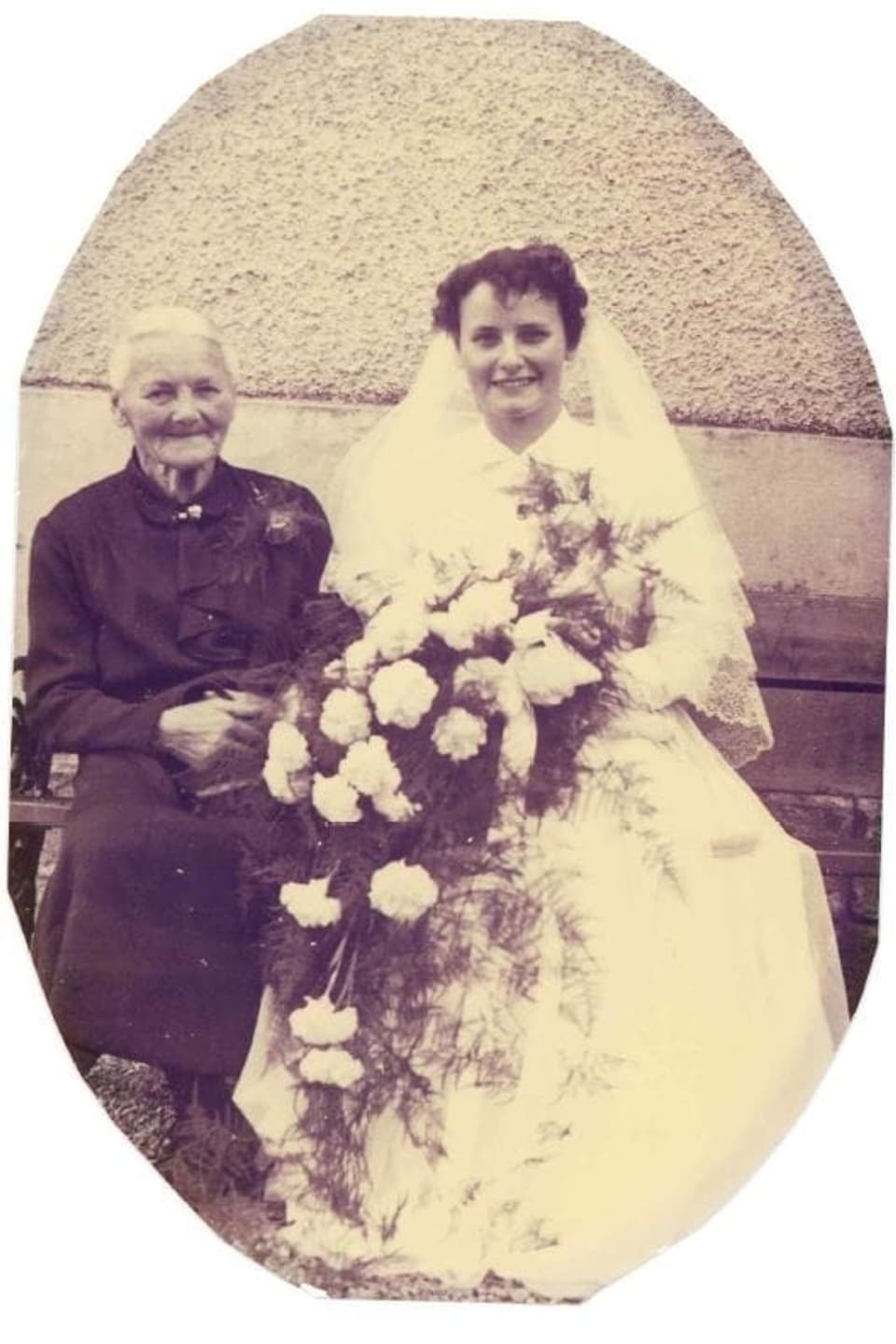 Hochzeitsfoto mit der Grossmutter (95 Jahre) im Jahr 1953