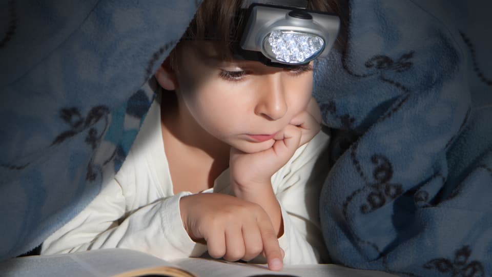 Highlight: Fabian (13) hört heimlich Sounds, während seine Eltern schlafen.