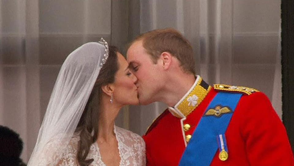 Der erste Kuss: Kate und William.