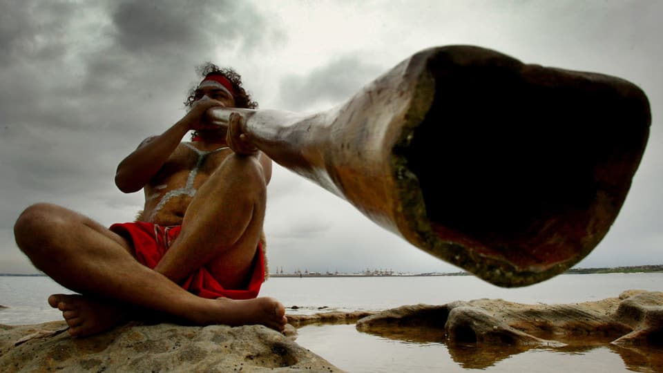 Stimmt's, dass Didgeridoo-Üben gegen Schnarchen hilft?