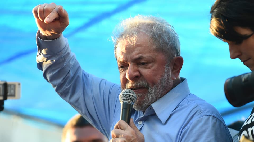 Lula hält Rede.