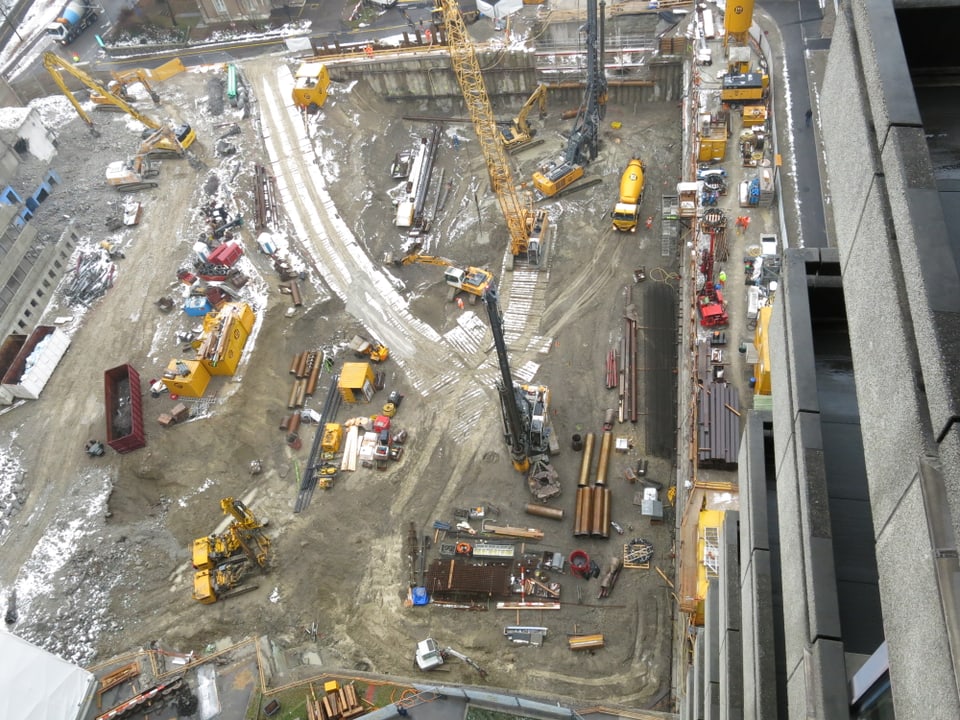 Sicht auf die Baustelle von oben.