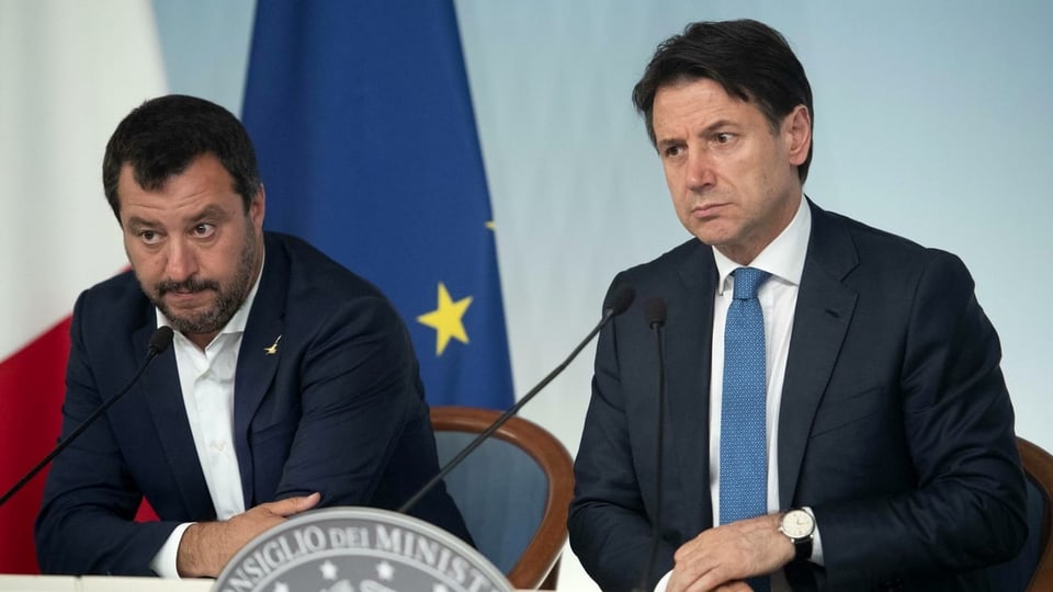 Matteo Salvini (links) und Giuseppe Conte