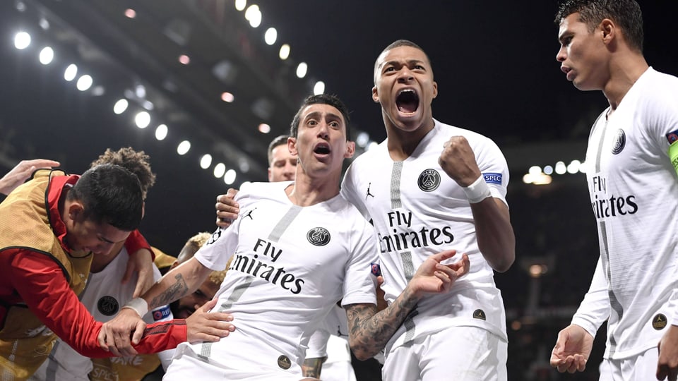 Psg Mit 2 0 Sieg In Manchester Mbappe Und Di Maria Zaubern Im Old Trafford Sport Srf