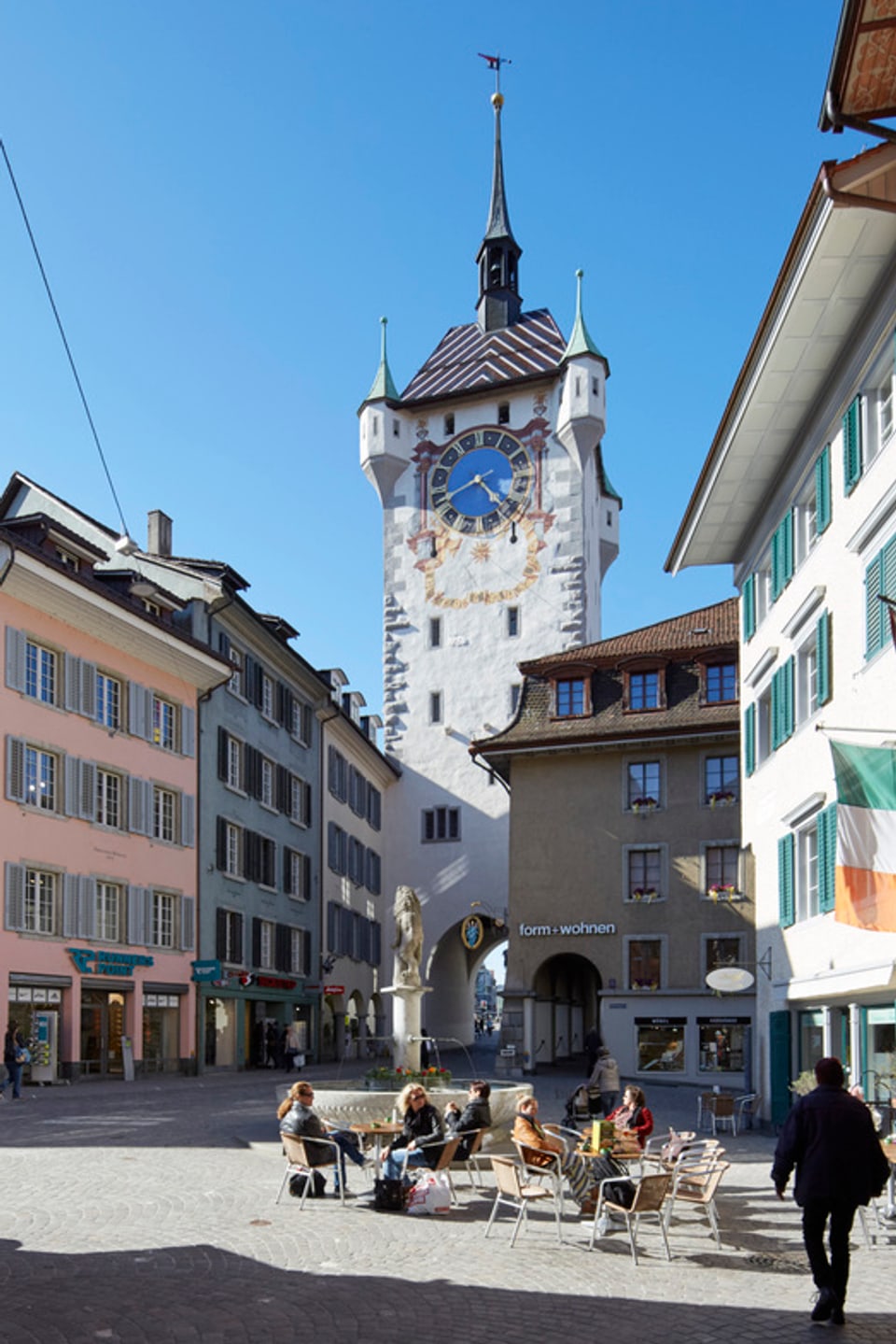 Blick auf den Badener Stadtturm in der Altstadt
