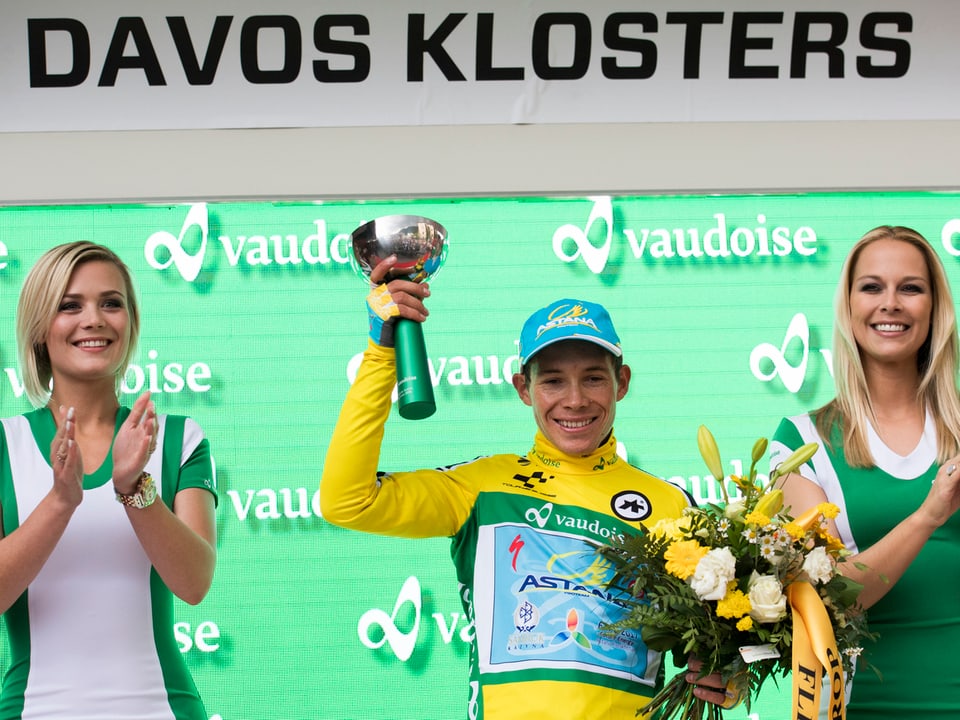 Astana-Fahrer Miguel Angel Lopez bei der Sieger-Ehrung