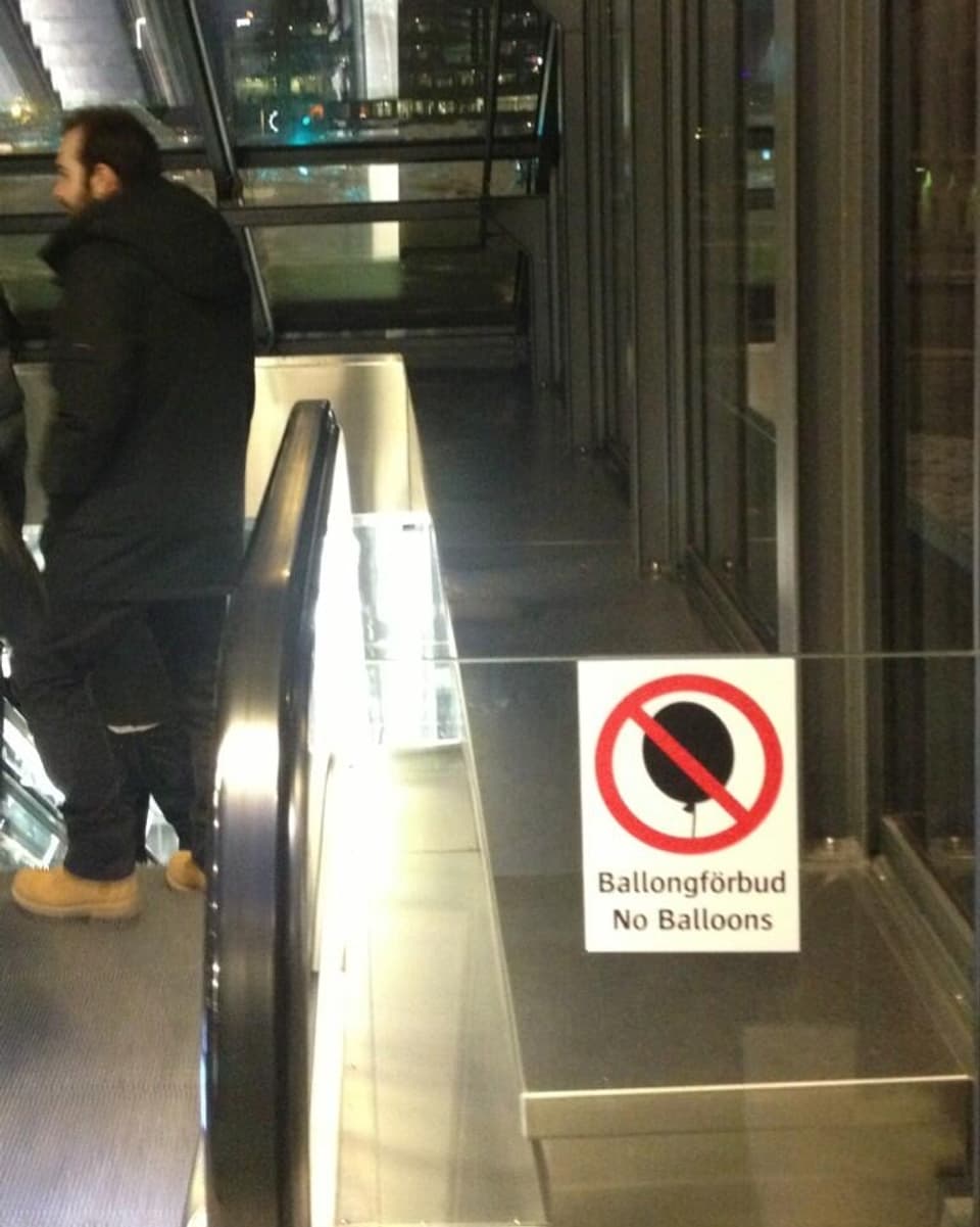 Am Bahnhof Malmø sind keine Ballone erlaubt. 