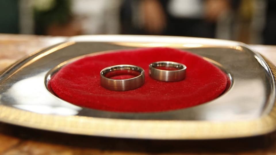 Schutz vor Minderjährigen-Ehen - Fachstelle wehrt sich gegen Ausnahme bei Minderjährigenheiraten - News