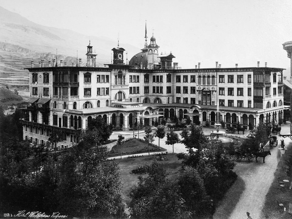 The old Grandhotel Waldhaus in Vulpera attracted the noble and the rich from all over the world to the Lower Engadine. R GULER