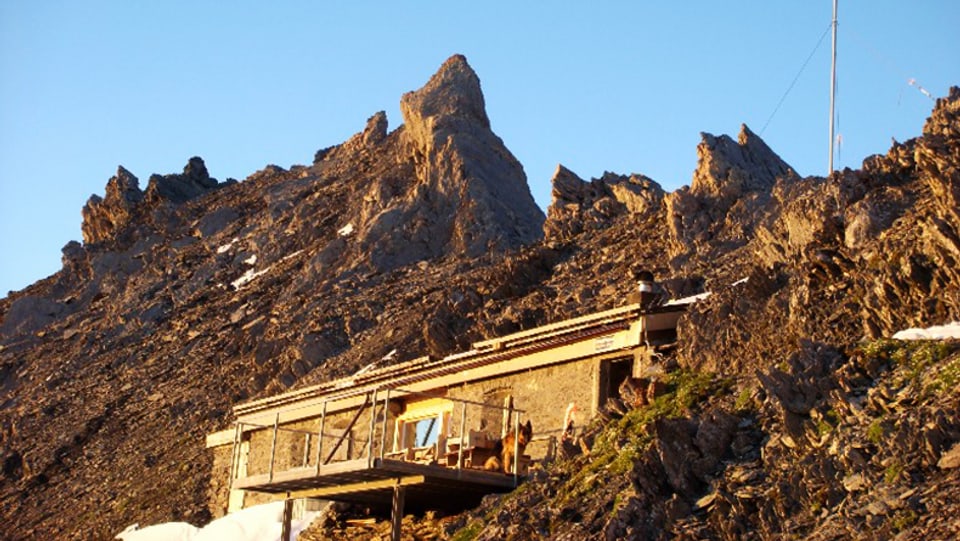 Die Segnespass Mountain Lodge auf 2'625 Meter über Meer.