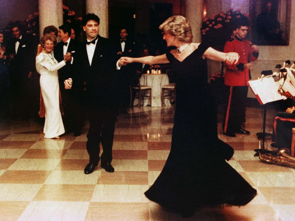 Prinzessin Diana tanzt mit John Travolta
