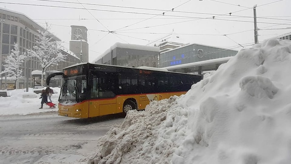 Schneechaos In Der Schweiz So Viel Schnee Wie Seit 15 Jahren Nicht Mehr News Srf