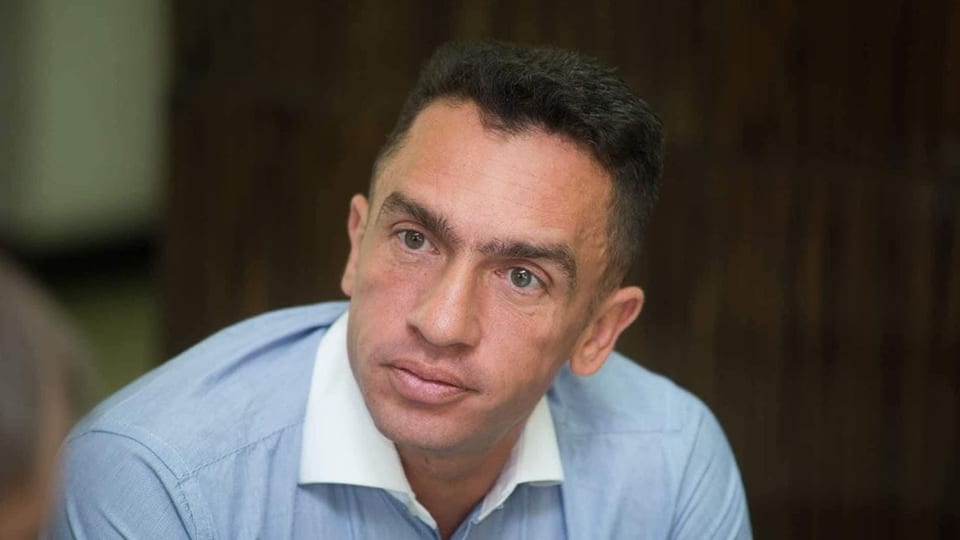 Der Politologe Alexander Kynew (44) steht der urbanen, liberalen Opposition nahe. 