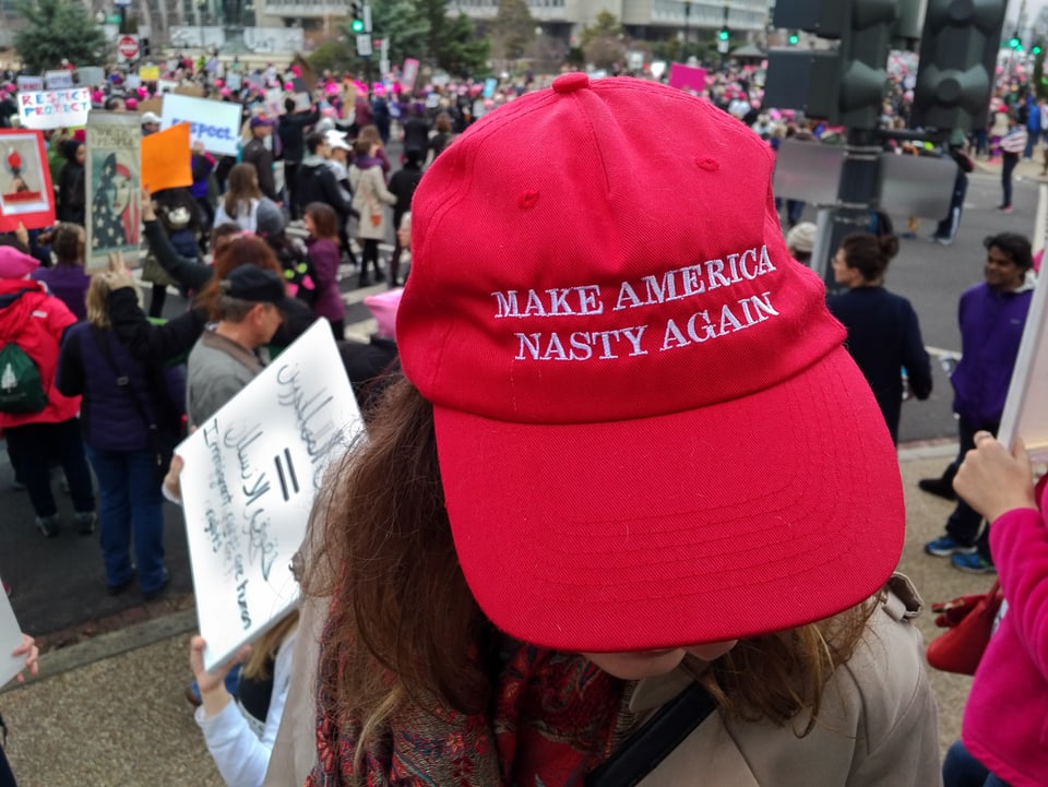 Kappe mit der Aufschrift «Make America nasty again»