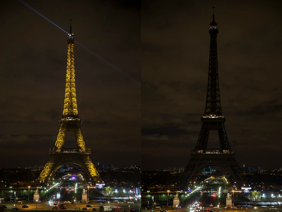 Eiffelturm in Paris mit und ohne Scheinwerfer.