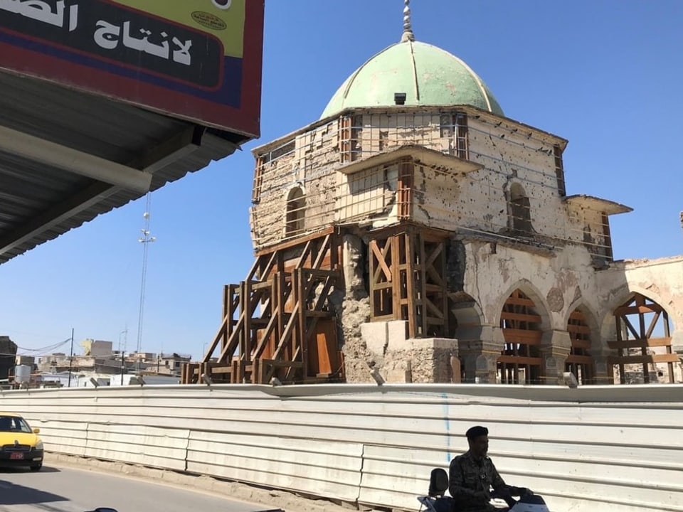 Eingerüstete Moschee