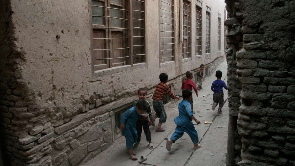Spielende Kinder in Afghanistan