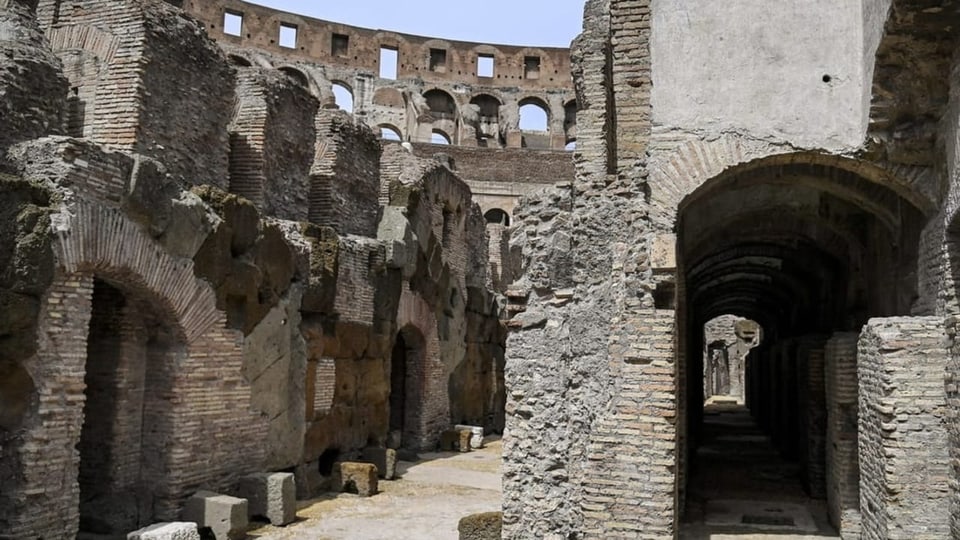 Bild vom Inneren des Kolosseums in Rom